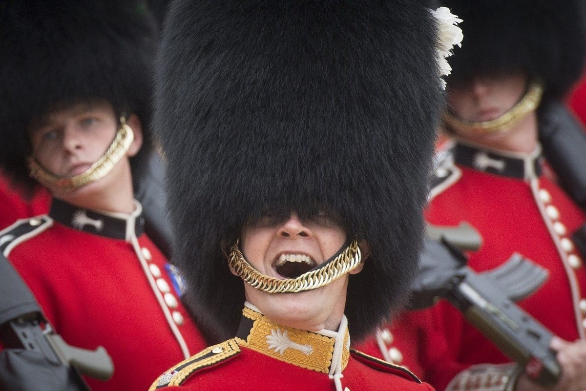 A legszínesebb brit katonai seregszemle: Trooping the Colour